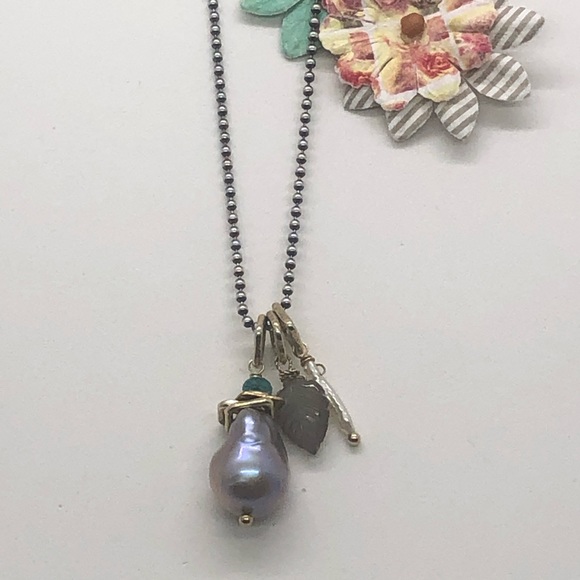 Lulu Design Pearl and Quartz Necklace - Picture 10 of 11